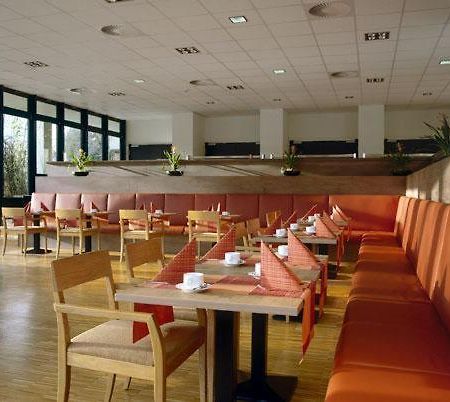 Overnight Tagungshotel Im Abz Kerpen  Bagian luar foto